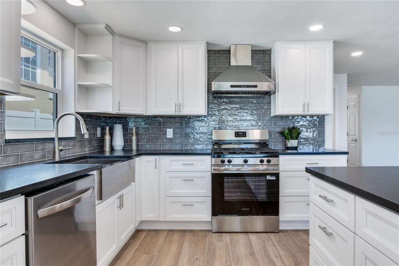 16458 Redington Drive, Redington Beach, FL 33708 Photo