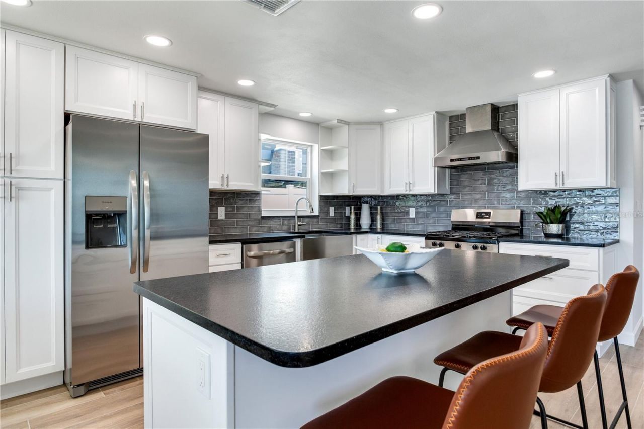 16458 Redington Drive, Redington Beach, FL 33708 Photo