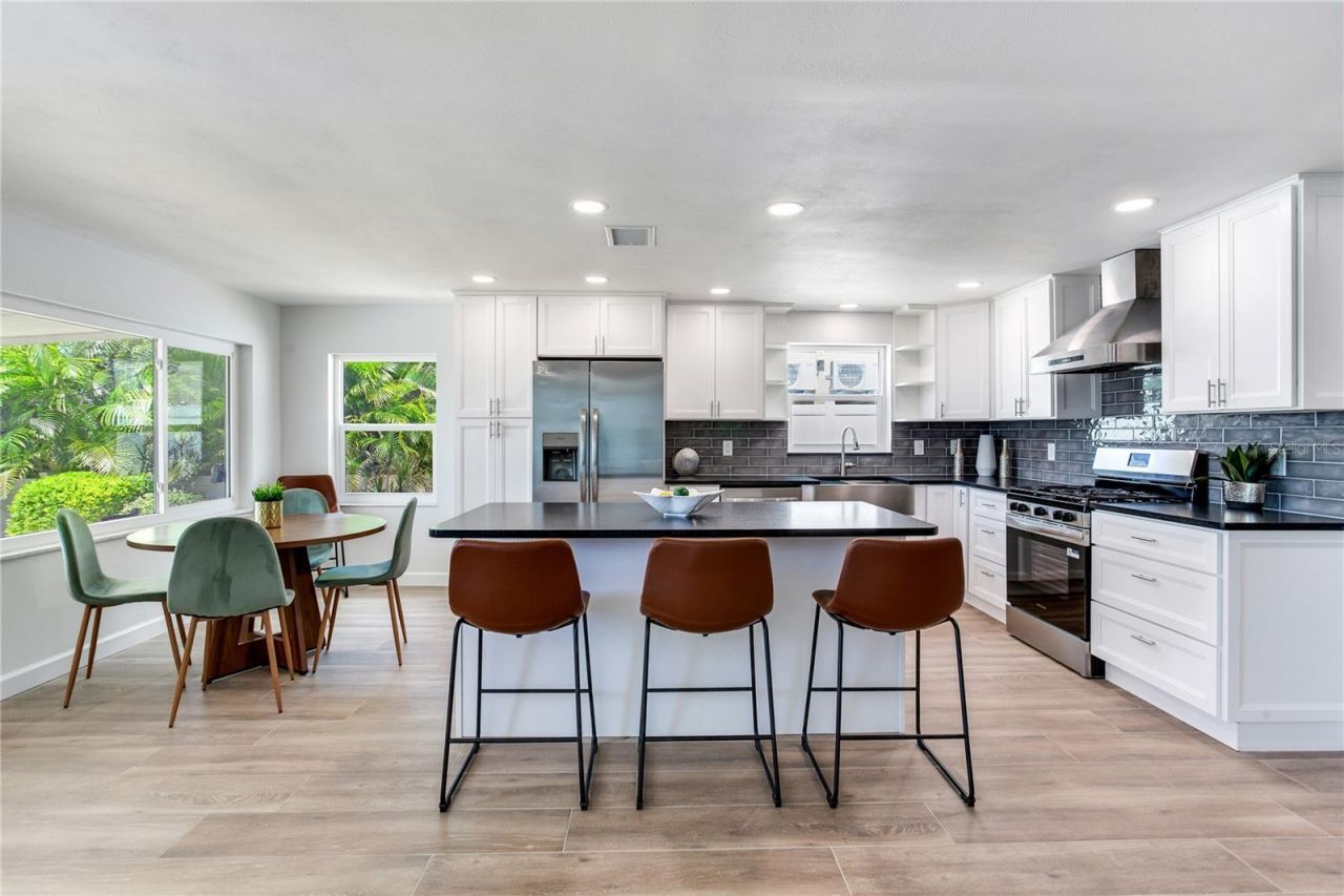 16458 Redington Drive, Redington Beach, FL 33708 Photo