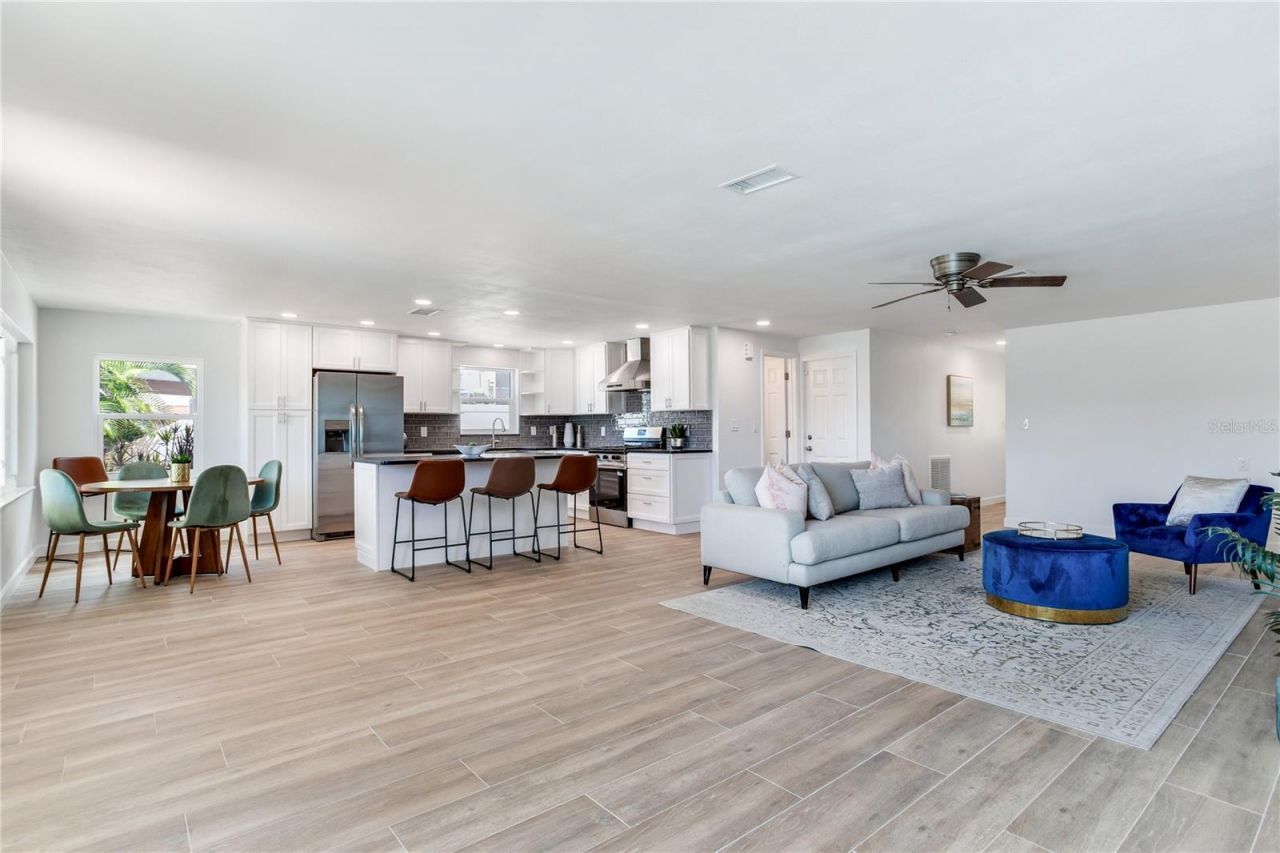 16458 Redington Drive, Redington Beach, FL 33708 Photo