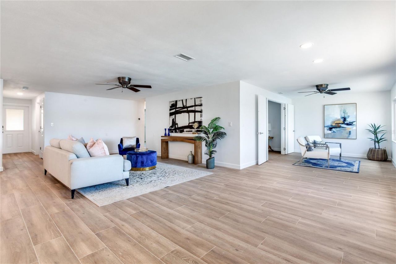 16458 Redington Drive, Redington Beach, FL 33708 Photo