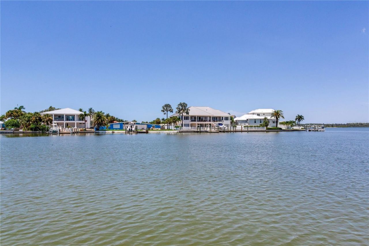 16458 Redington Drive, Redington Beach, FL 33708 Photo