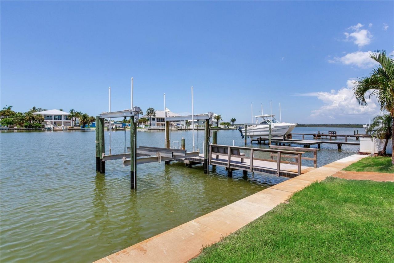 16458 Redington Drive, Redington Beach, FL 33708 Photo