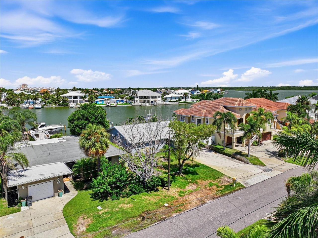 16458 Redington Drive, Redington Beach, FL 33708 Photo