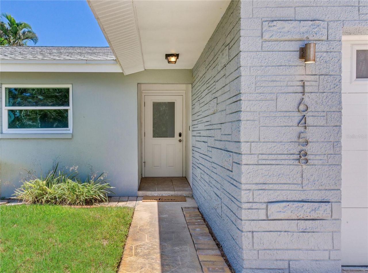 16458 Redington Drive, Redington Beach, FL 33708 Photo