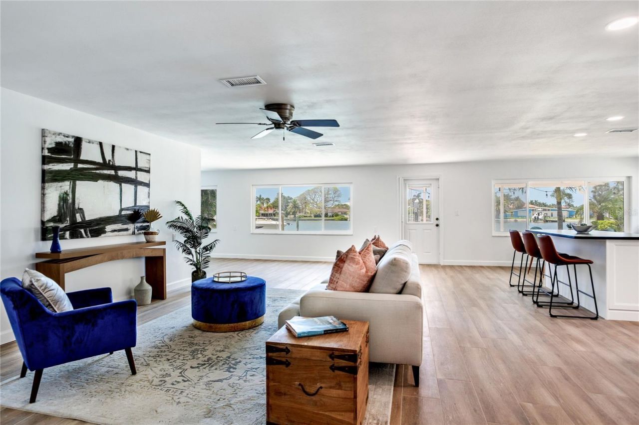 16458 Redington Drive, Redington Beach, FL 33708 Photo