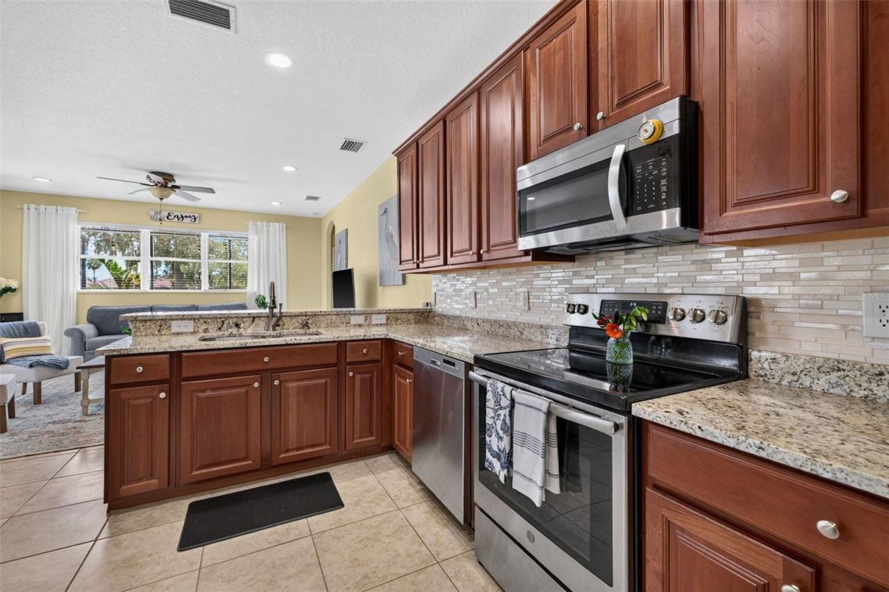 6627 Bobby Jones Court , Palmetto, FL 34221 Photo