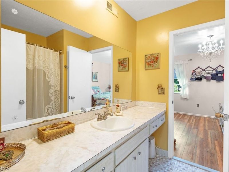 2719 Pease Drive, Unit A108, Rocky River, OH 44116 Photo 17