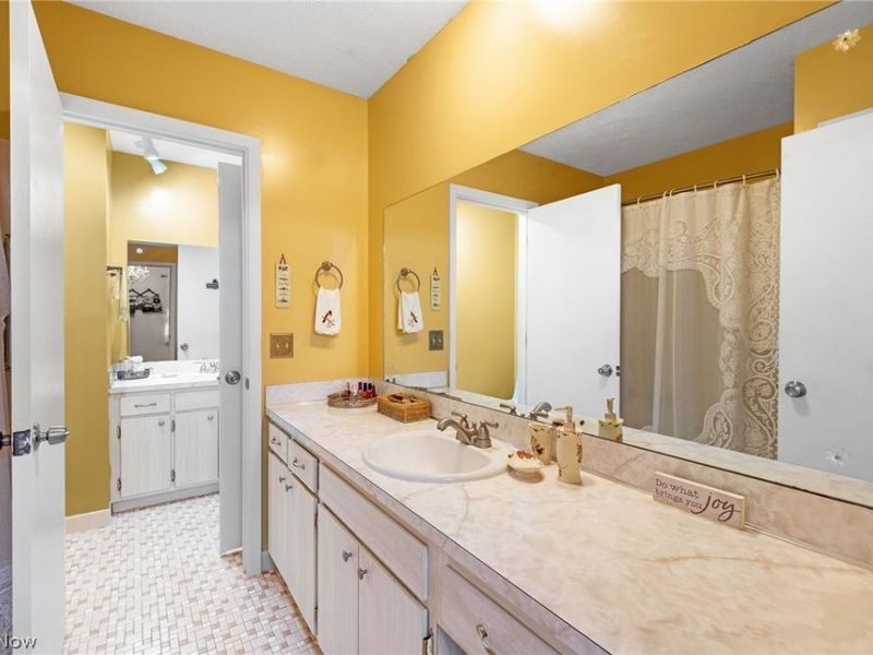 2719 Pease Drive, Unit A108, Rocky River, OH 44116 Photo 18