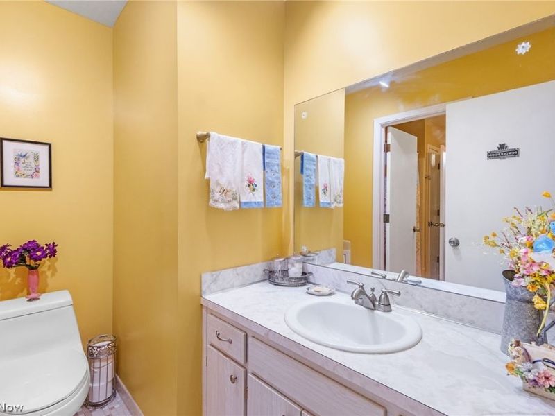 2719 Pease Drive, Unit A108, Rocky River, OH 44116 Photo 21