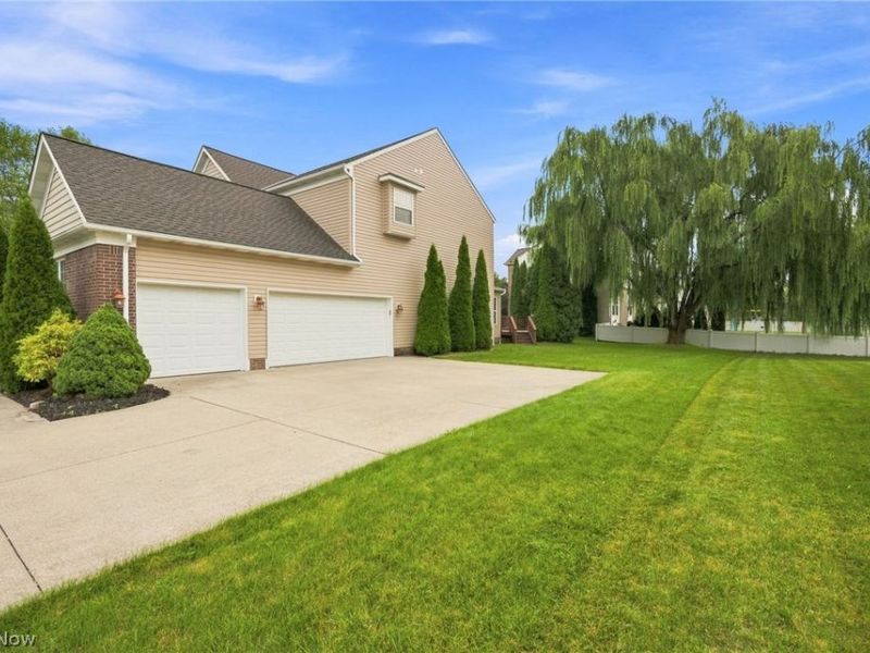 465 Wilmington Drive, Broadview Heights, OH 44147 Photo 2