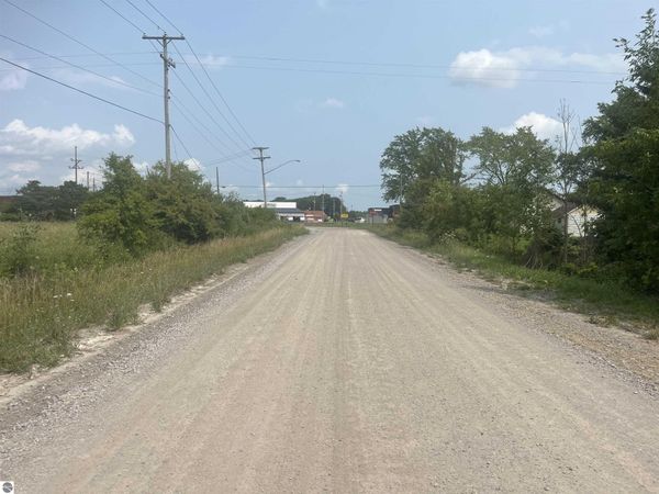 3885 Johnsfield Road, Standish, MI 48658