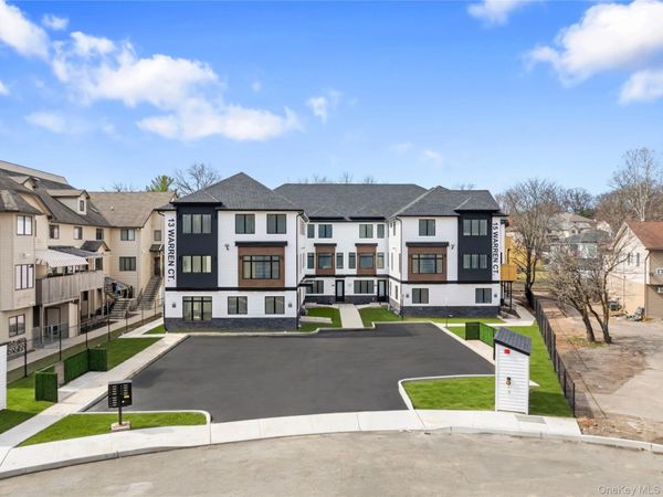 13 Warren Court , Unit 112, Monsey, NY 10952