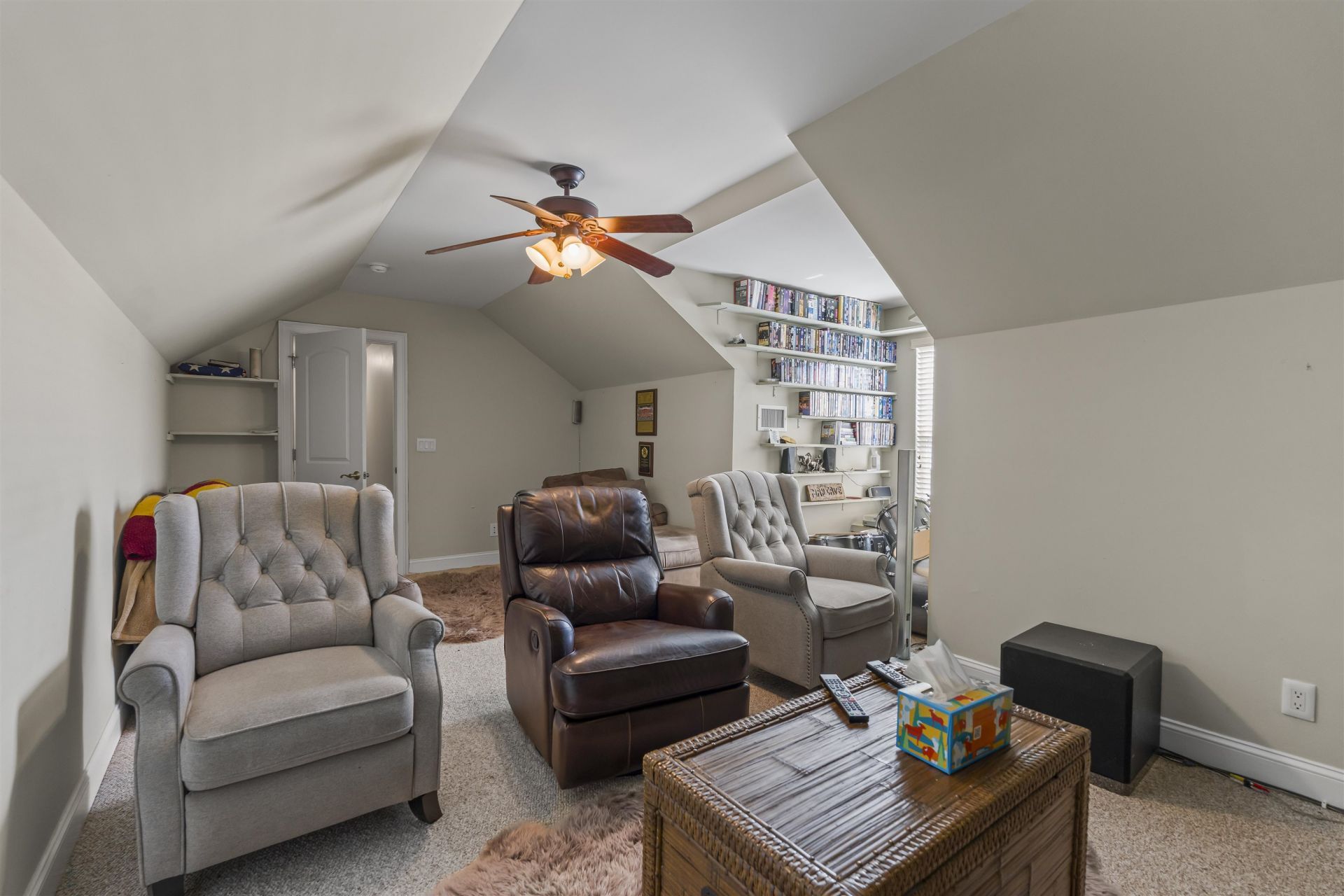 906 Anson Ct. Photo 33