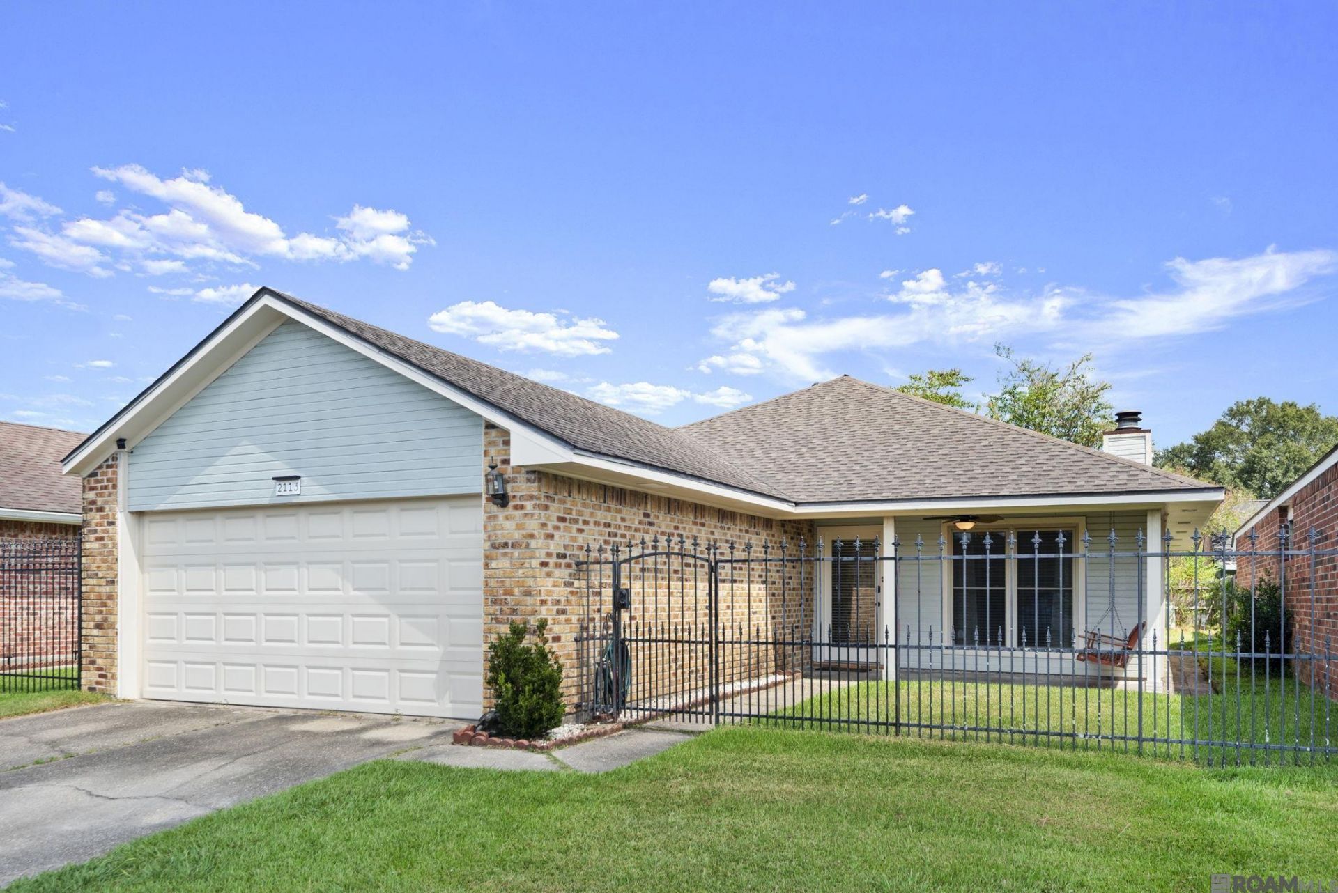 2113 Maple Ridge Dr, Baton Rouge, LA 70816 Main Photo