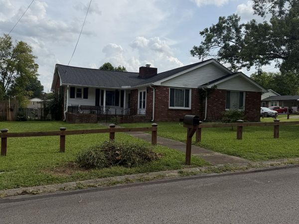 1208 N Graycroft Ave , Madison, TN 37115