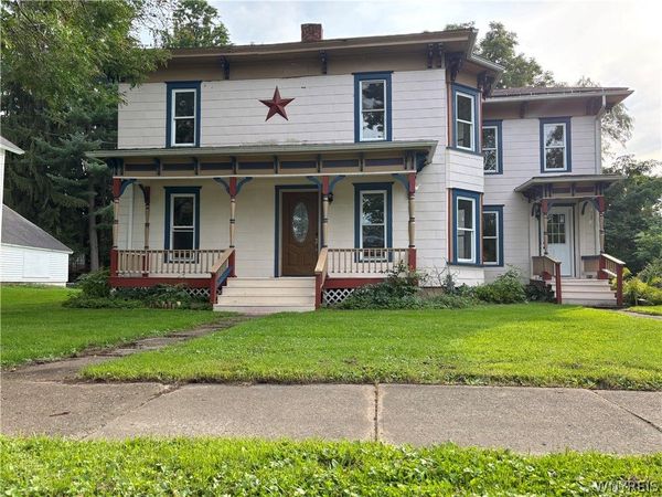 27 Delevan Avenue , Delevan, NY 14042