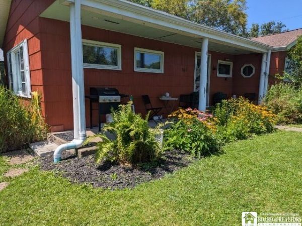 1669 Groveland Avenue, Youngstown, NY 14174
