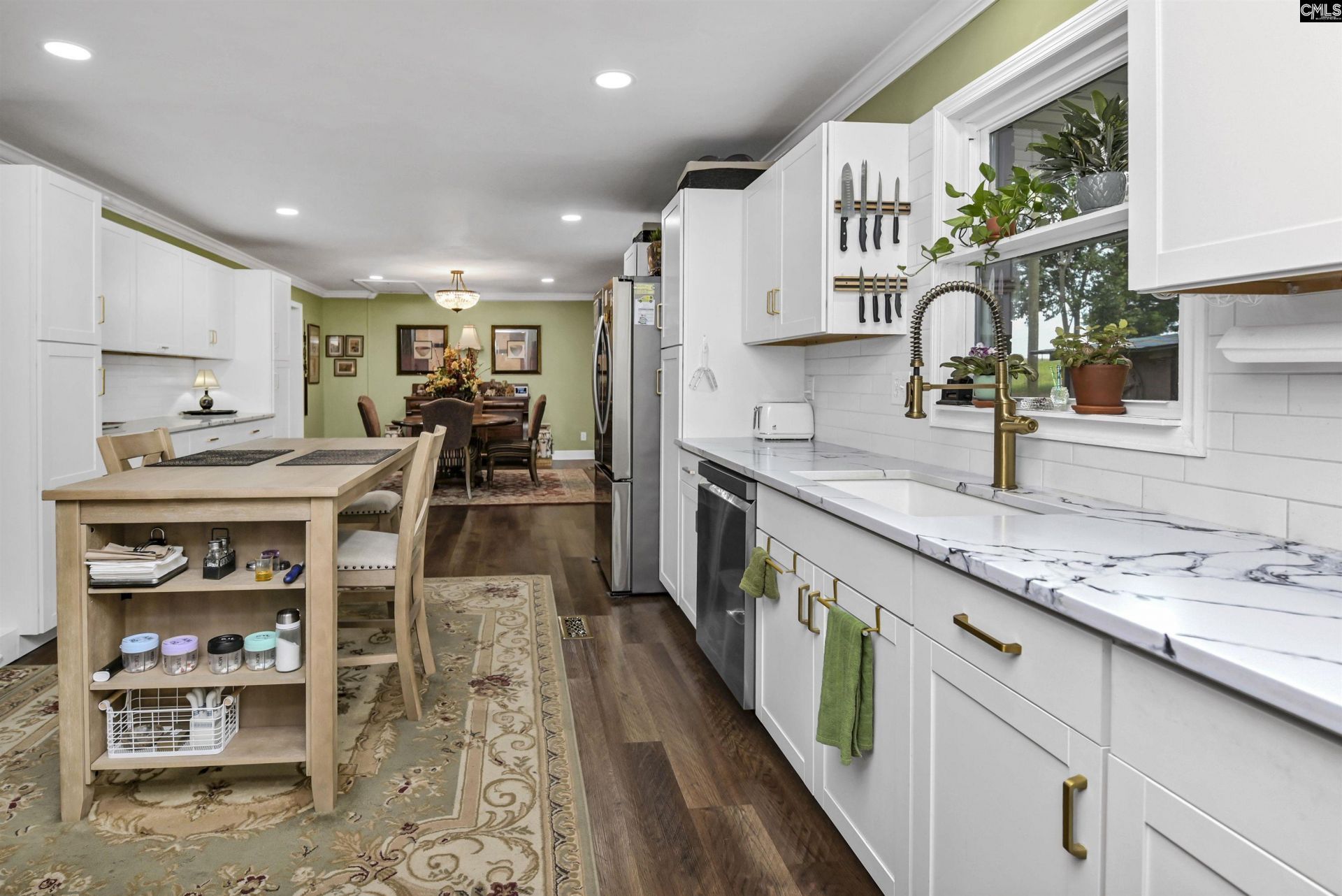 204 Breezy Hill Road  Photo 11