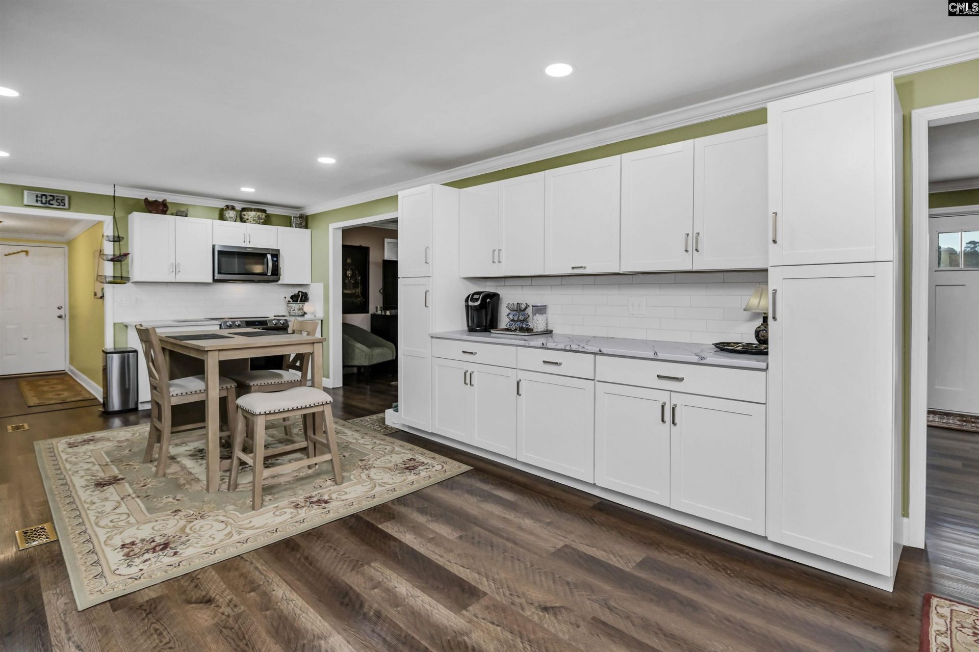 204 Breezy Hill Road  Photo 12