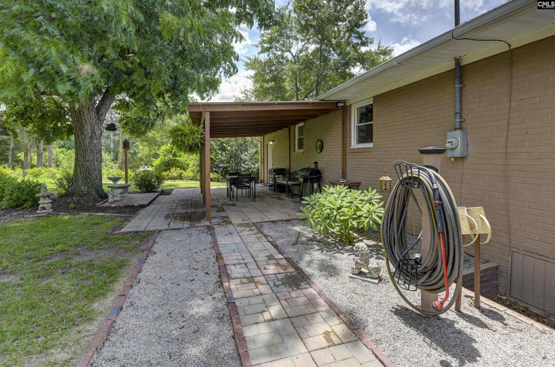 204 Breezy Hill Road  Photo 34