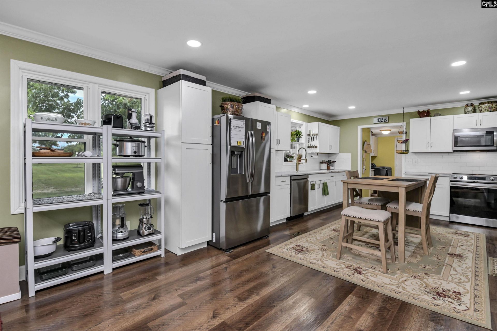 204 Breezy Hill Road  Photo 8