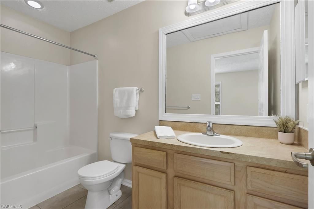 254 Leawood Cir , Naples, FL 34104 Photo