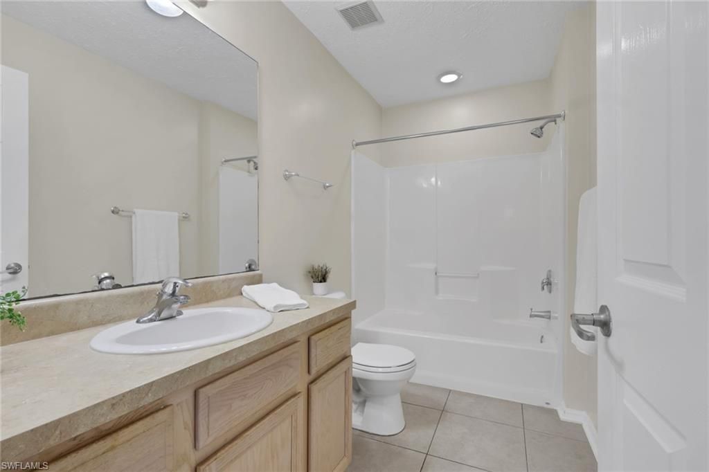 254 Leawood Cir , Naples, FL 34104 Photo