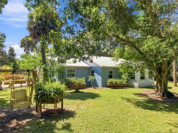 1895 39th Avenue, Vero Beach, FL 32960