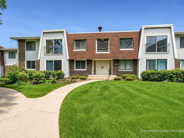2711 Hobson Road , Unit 5, Woodridge, IL 60517