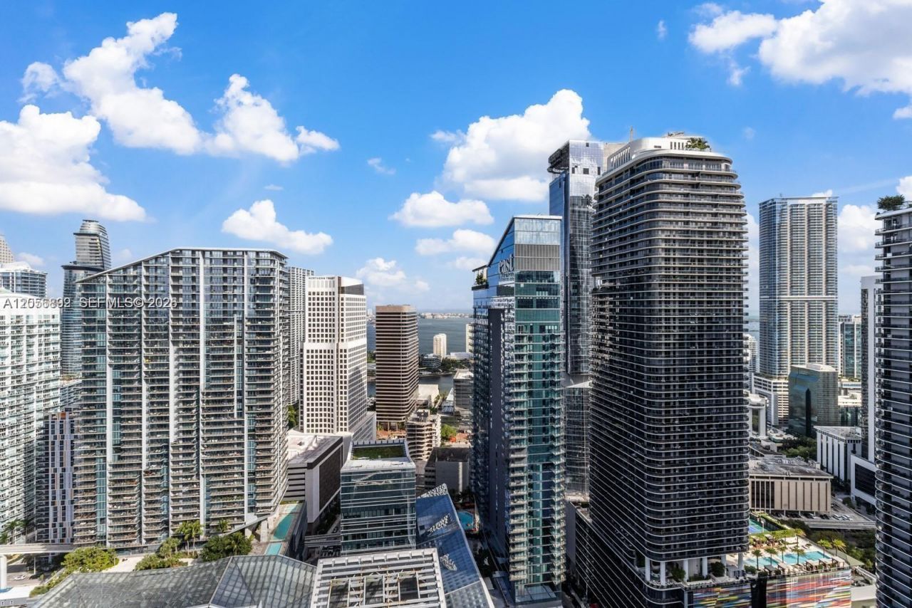 88 SW 7th St , Unit 3909, Miami, FL 33130 Photo