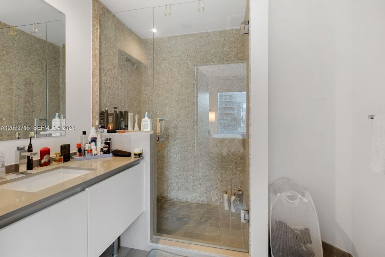 68 SE 6th St , Unit 2101, Miami, FL 33131 Photo