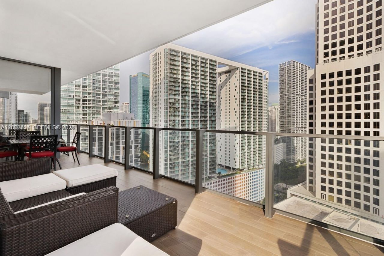 68 SE 6th St , Unit 2101, Miami, FL 33131 Photo