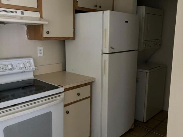 7200 NW 179th St , Unit 310, Hialeah, FL 33015