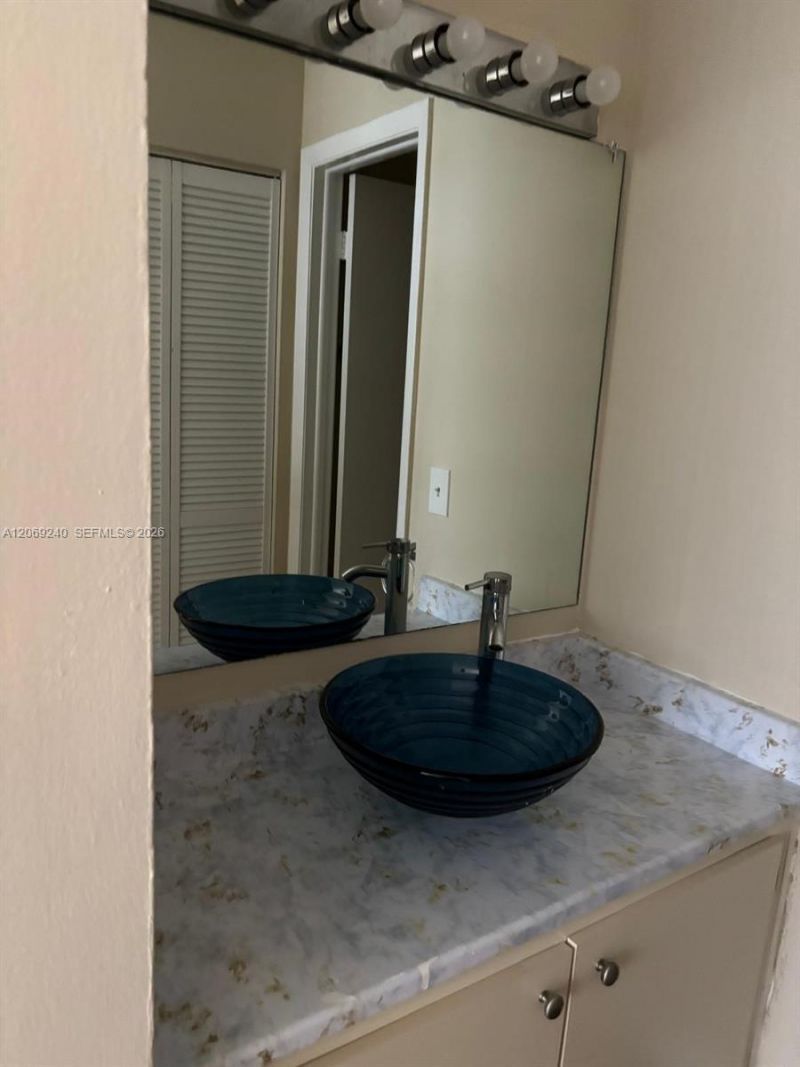 7200 NW 179th St , Unit 310, Hialeah, FL 33015 Photo