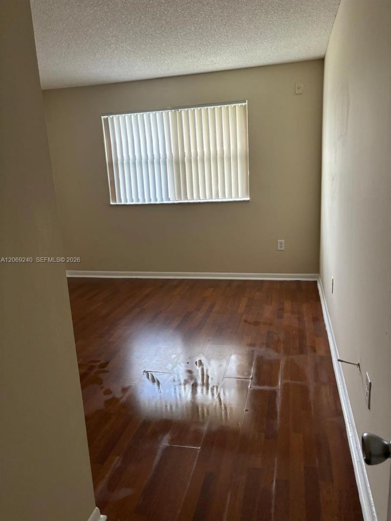 7200 NW 179th St , Unit 310, Hialeah, FL 33015 Photo