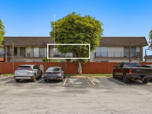 810 SW 129th Pl , Unit 209, Miami, FL 33184