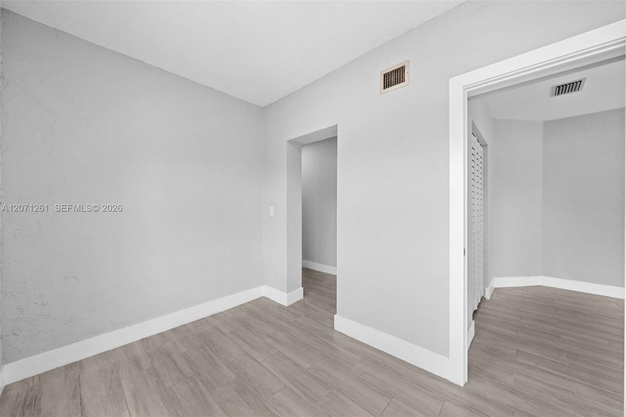 1227 NW 27th St , Unit 1227, Miami, FL 33142 Photo