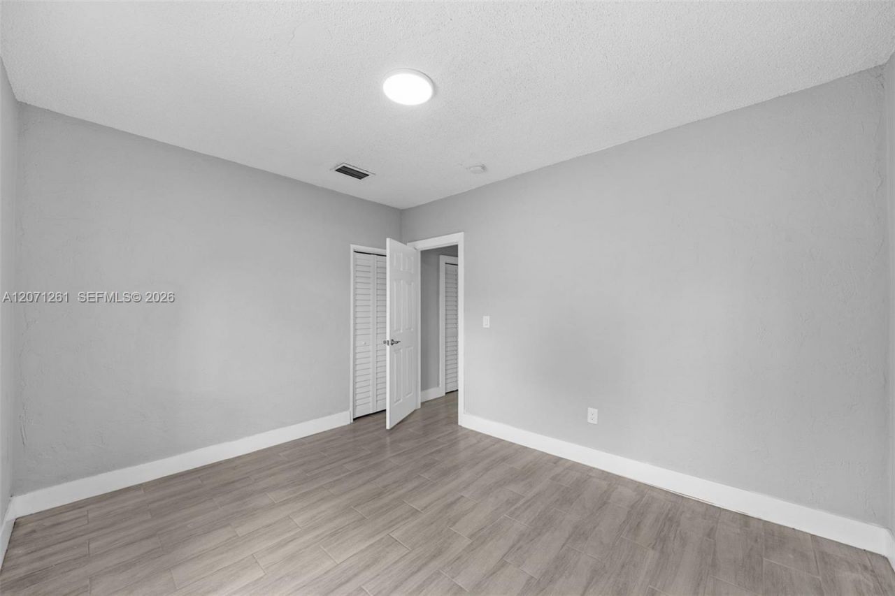 1227 NW 27th St , Unit 1227, Miami, FL 33142 Photo