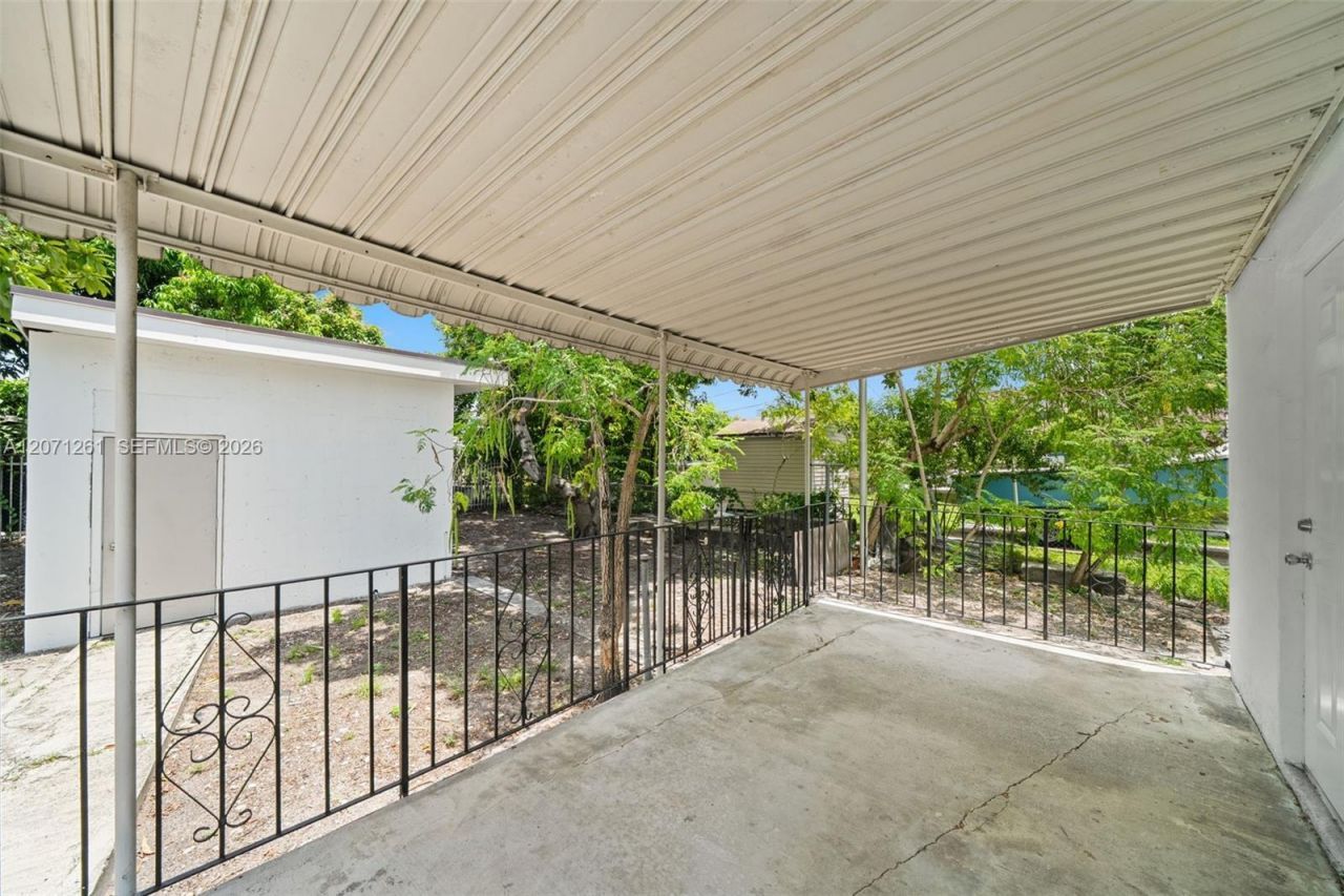 1227 NW 27th St , Unit 1227, Miami, FL 33142 Photo