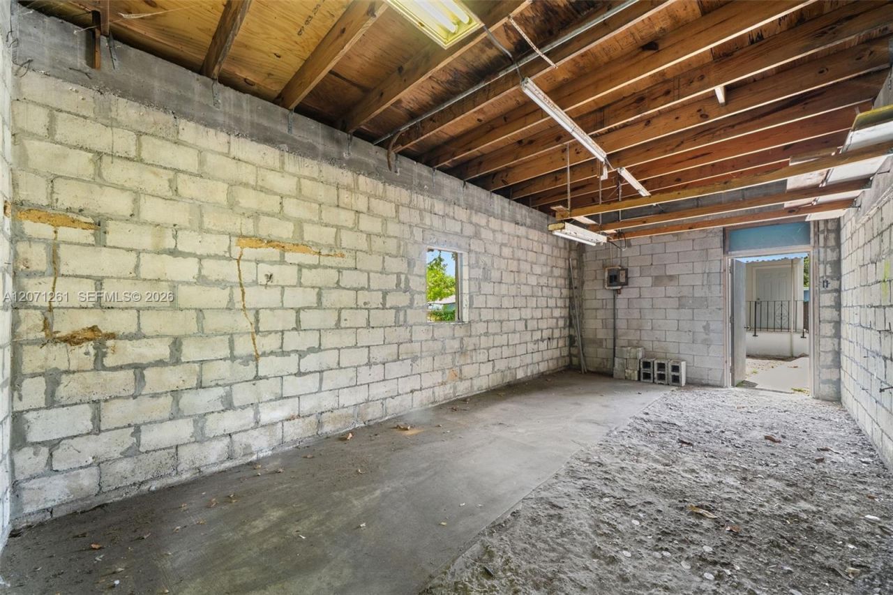1227 NW 27th St , Unit 1227, Miami, FL 33142 Photo