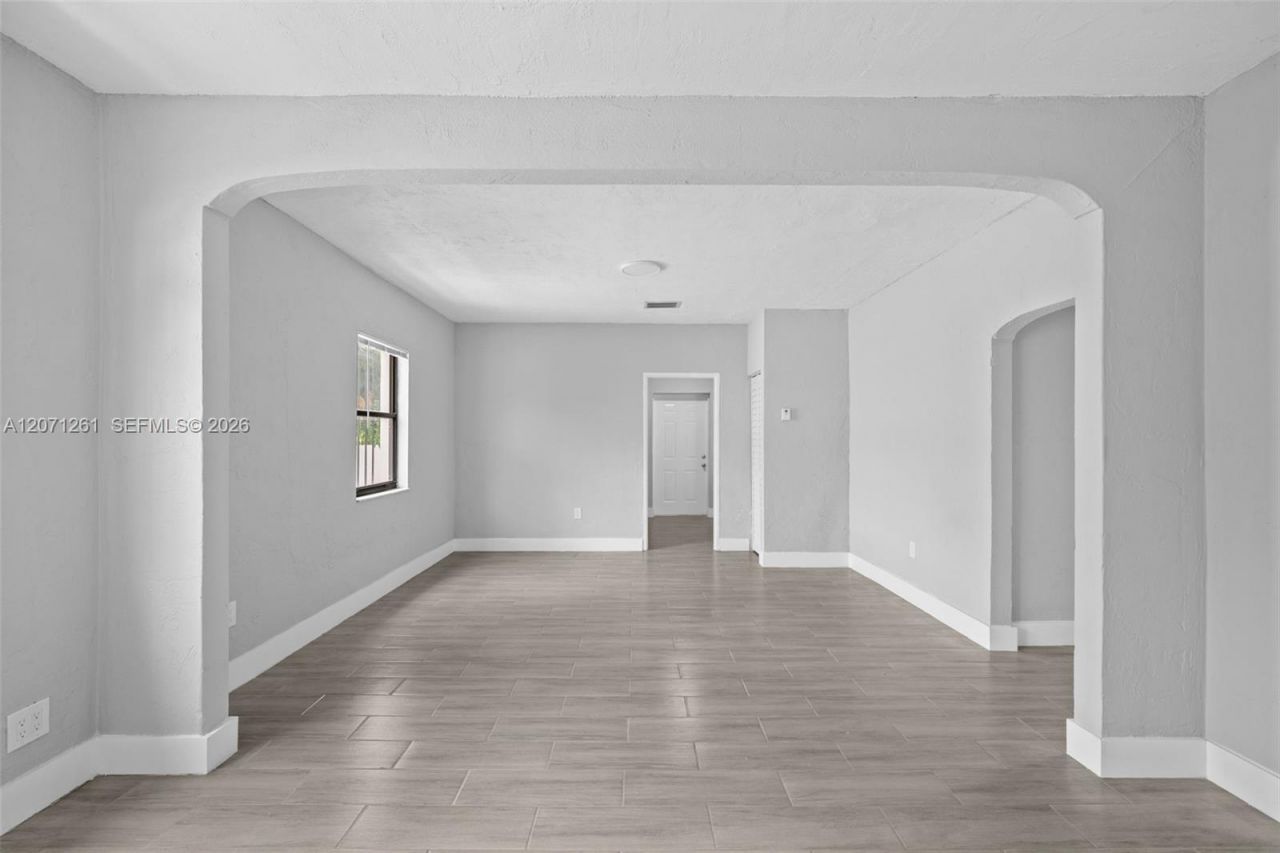 1227 NW 27th St , Unit 1227, Miami, FL 33142 Photo