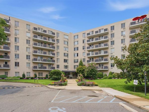 135 Post Avenue, Unit 2J, Westbury, NY 11590