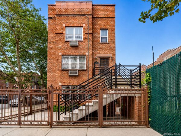 143 Newport Street , Brooklyn, NY 11212