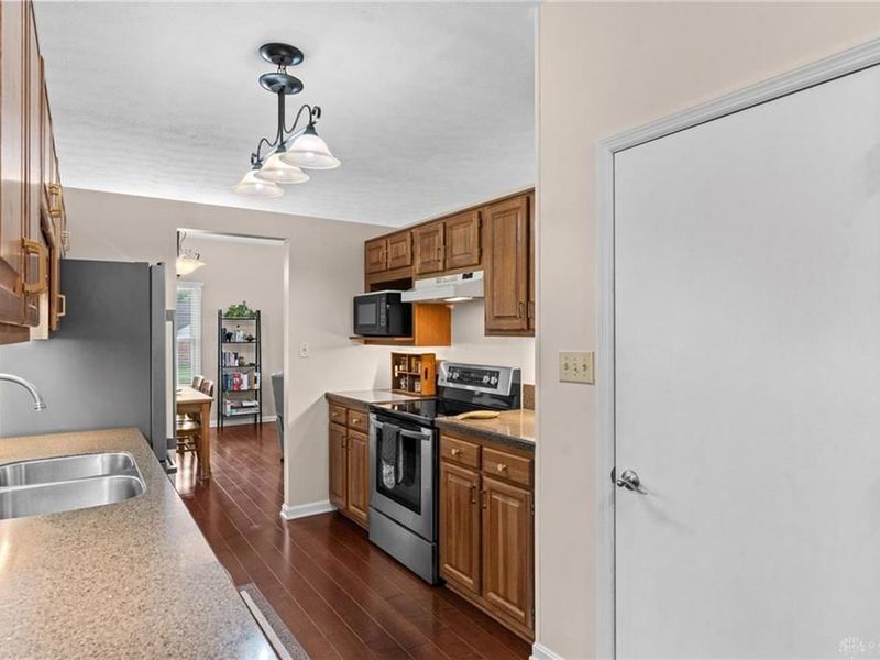 1879 Brandonhall Drive, Miamisburg, OH 45342 Photo 18