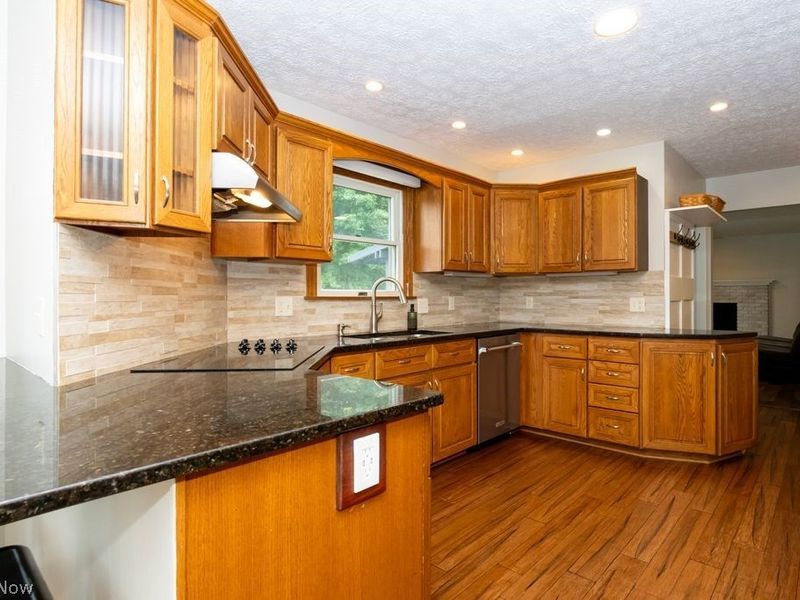 2826 Greenridge Road, Norton, OH 44203 Photo 4