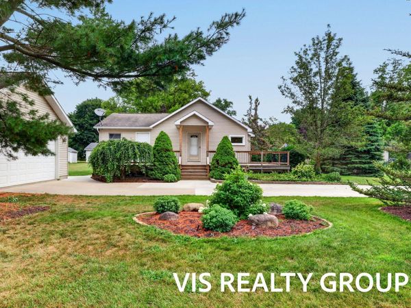 125 E Jefferson Street, Newaygo, MI 49337