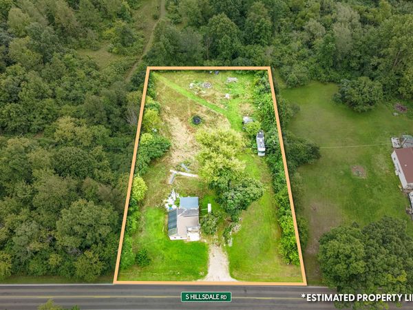 1451 S Hillsdale Road, Hillsdale, MI 49242