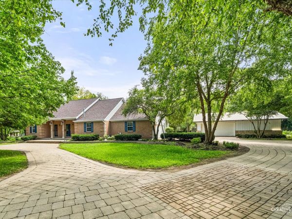 47W975 Lenschow Road , Hampshire, IL 60140