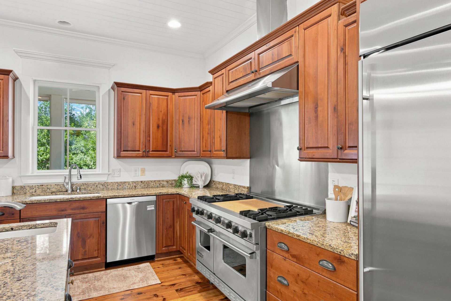55 Montrose Road Photo 12
